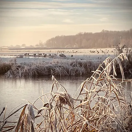 Bed & Breakfast Heerlijk! De Kwakel